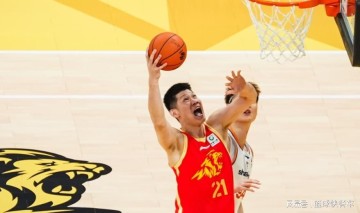 b体育app-101比93掀翻上海！广厦变阵收获奇效：王博弃用孙铭徽成赢球关键